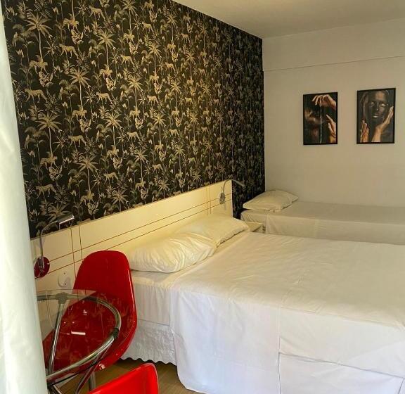 Quarto Triplo Economy, Garvey Park