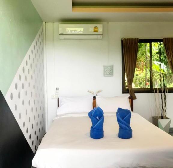 חדר סטנדרט עם מרפסת, Lanta Halabala Resort