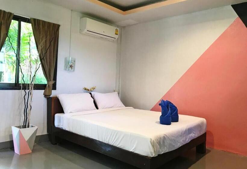 חדר סטנדרט עם מרפסת, Lanta Halabala Resort