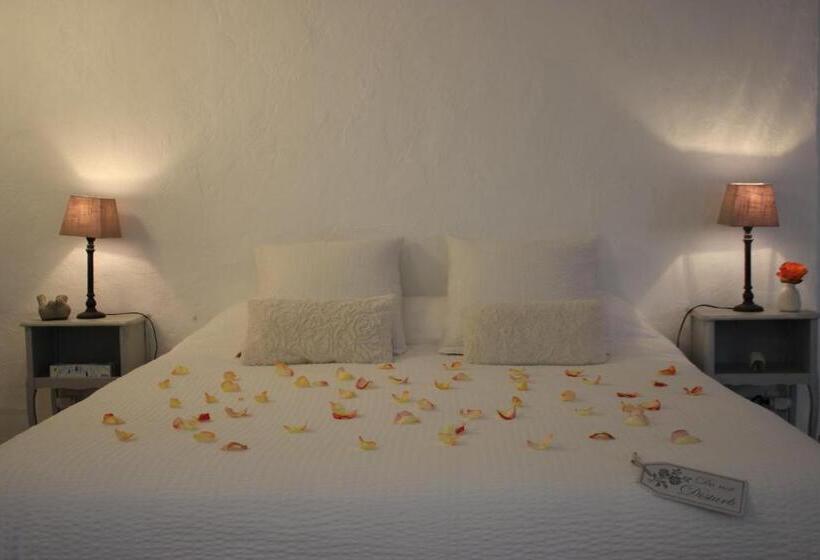 디럭스 스위트 킹 침대, Maison Carles Bnb