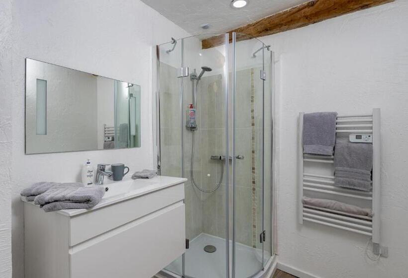 스탠다드 스튜디오 킹침대, Maison Carles Bnb