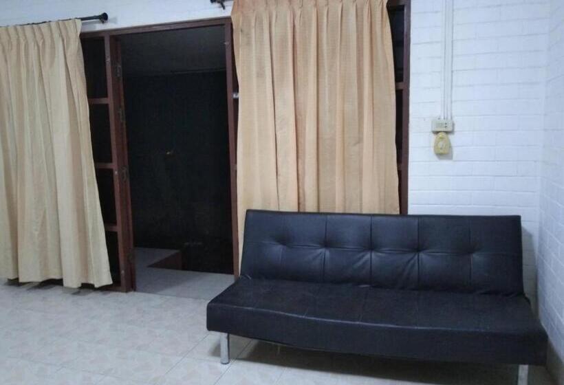 2间卧室的房子, Monkey Samui Hostel