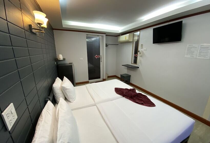 이코노미 룸, Sinsamut  Koh Samed
