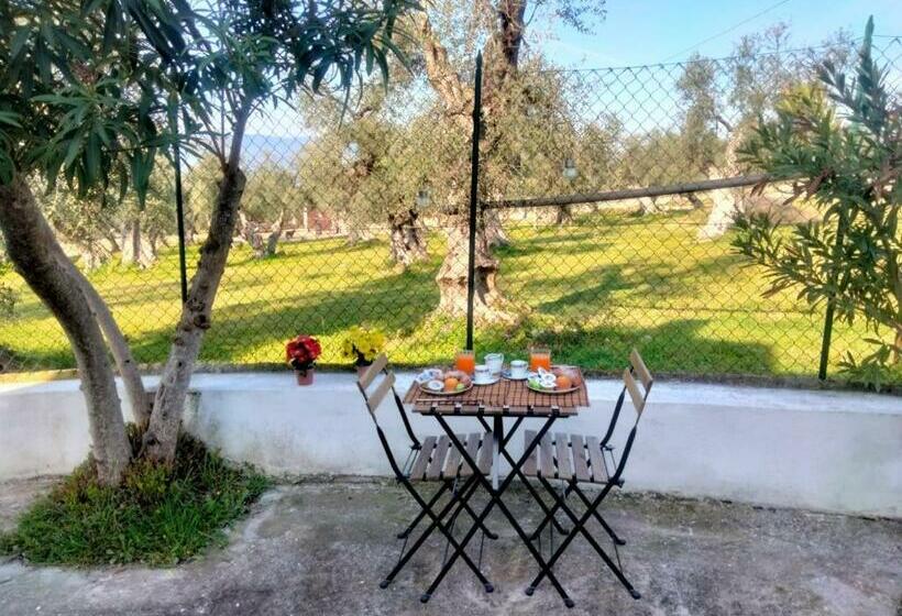 Номер Стандарт Вид на Озеро, B&b La Torre Antica