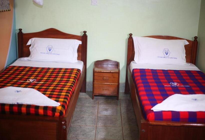 اتاق لوکس چهار تخته, Miryams Village Inn Safari Lodge
