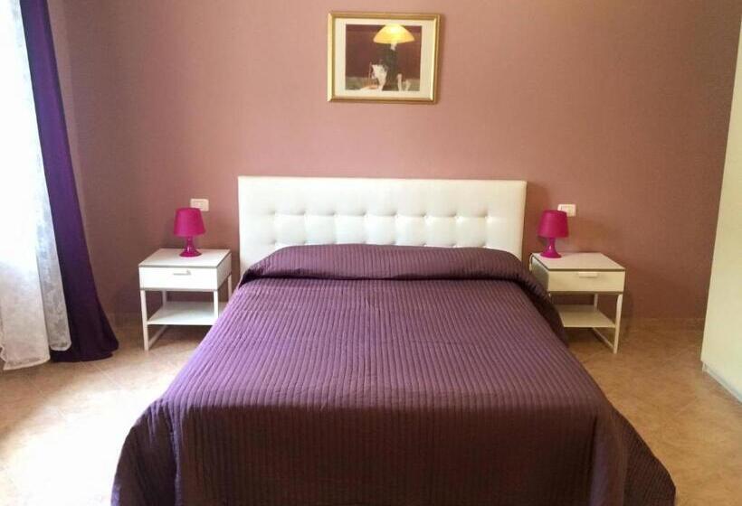 Четырехместный Номер Стандарт, La Piazza B&b
