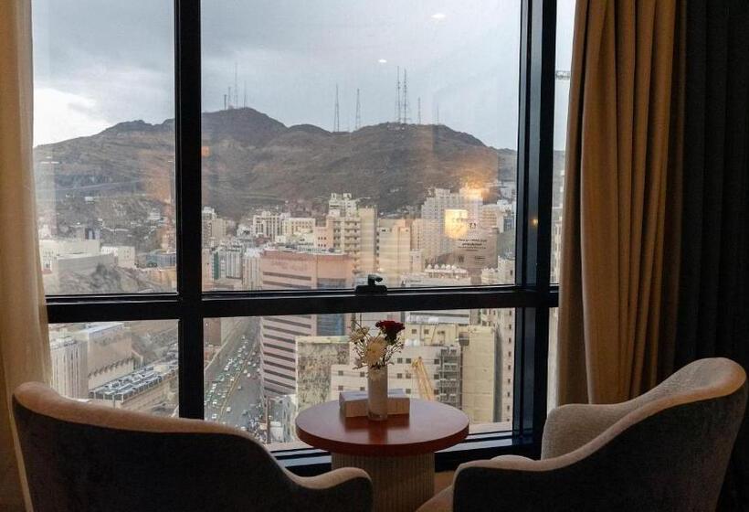 Люкс Real 2 Спальни, Al Safwah Hotel First Tower 1