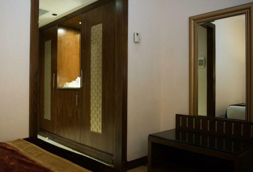 Номер Стандарт, Al Safwah Hotel First Tower 1