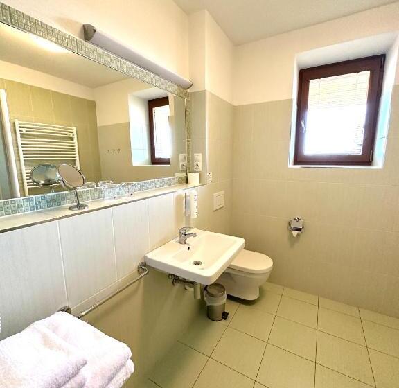 Family Suite, Kopanice