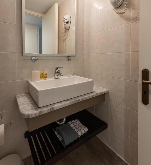 Номер Стандарт, Ostria