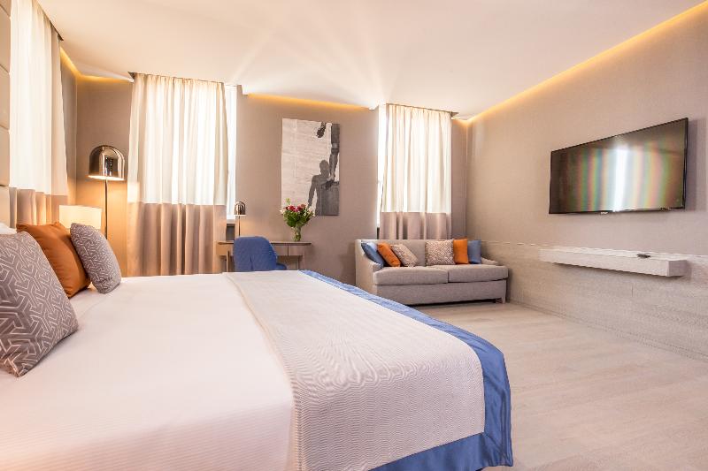Трехместный Номер Стандарт Боковой Вид на Море, Pesona Beach Resort & Spa