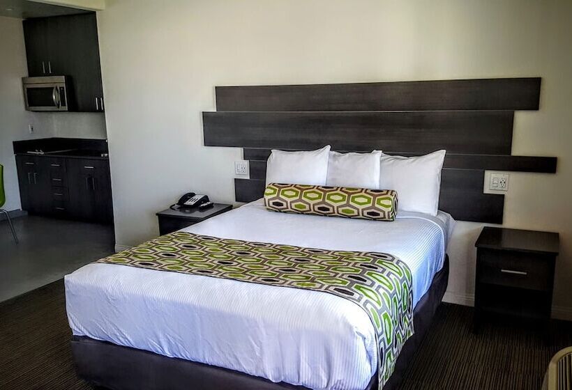 Номер Deluxe, Jewel City Inn