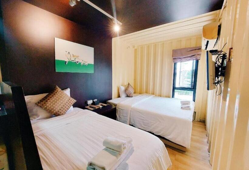 스탠다드 룸, Retro Box Hotel Chumphon