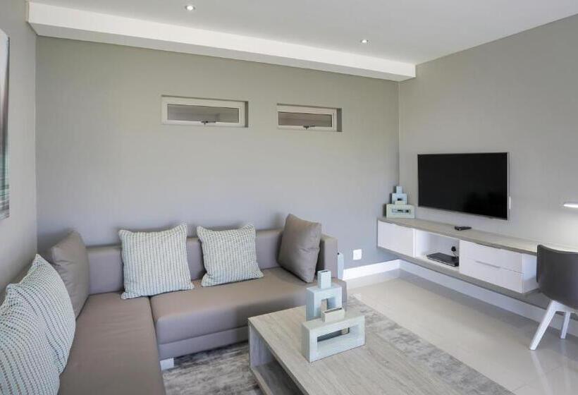 דירת פנטהאוז 2 חדרי שינה, The Capital On Bath