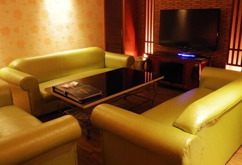 اتاق لوکس, Color Motel