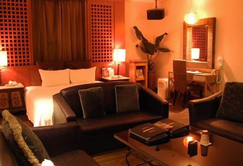 اتاق لوکس, Color Motel