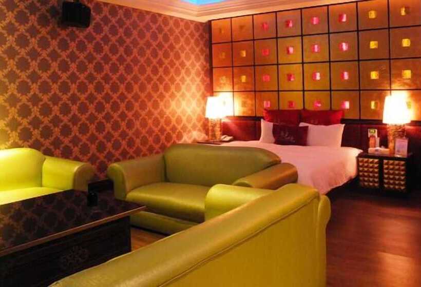 اتاق لوکس, Color Motel