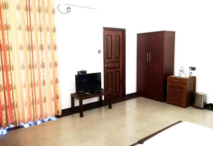 Трехместный Номер Deluxe, Hasara Hotel Galle