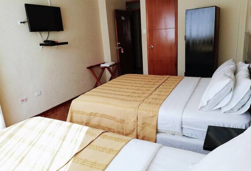 스탠다드 트리플 룸, Hostal Capri