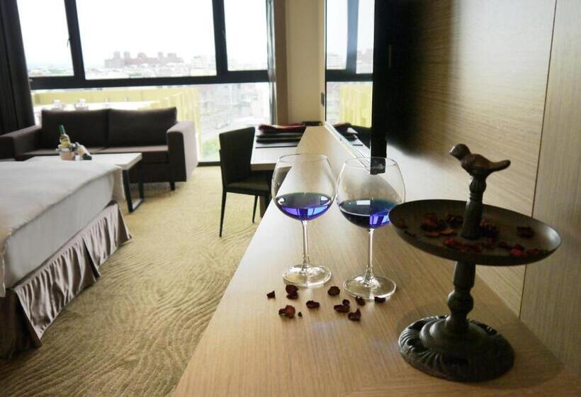 اتاق خانوادگی, Look Royal Resort