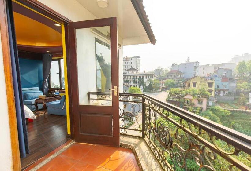 اتاق لوکس خانوادگی, Sapa House