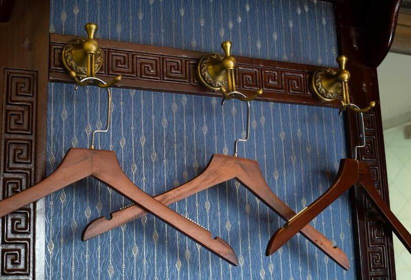 سوئیت جونیور با چشم‌انداز کوهستان, Sapa House