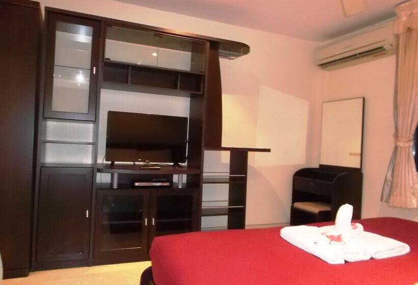 غرفة عائلية, Chaiyapoon Inn