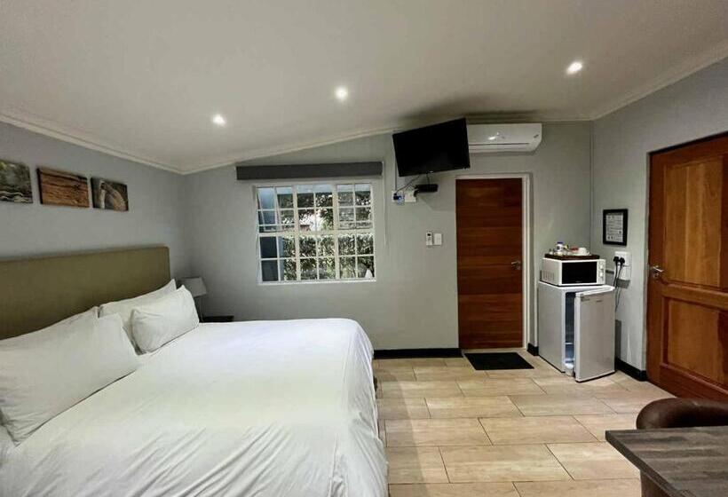 Номер Стандарт Трехместный, Ilanda Guest House