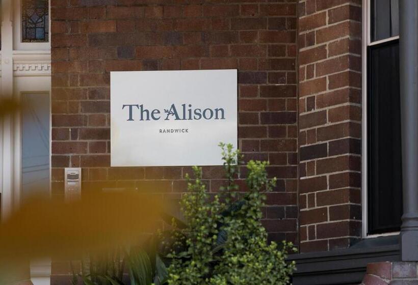 스탠다드 룸, The Alison Randwick