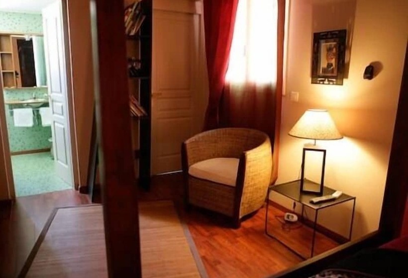 חדר סטנדרט לארבעה, La Villa Blanche