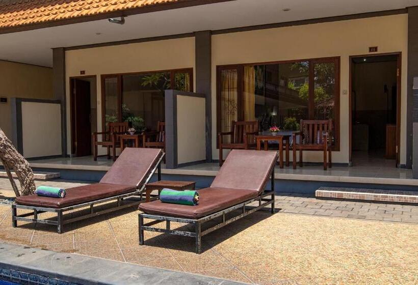 اتاق لوکس, Oka Legian