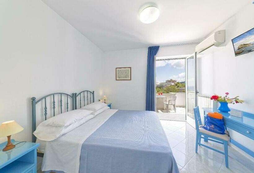 Номер Стандарт Вид на Море, Villa D'orta