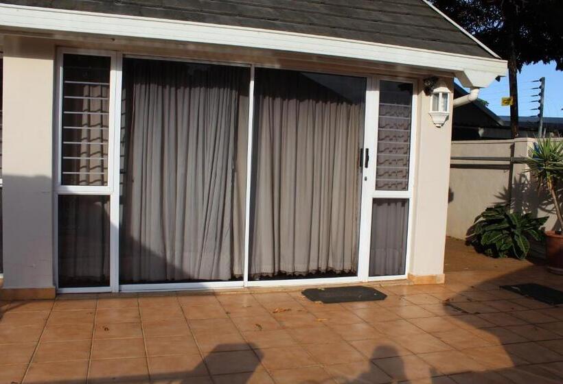 Standardrum, Mandalay B&b
