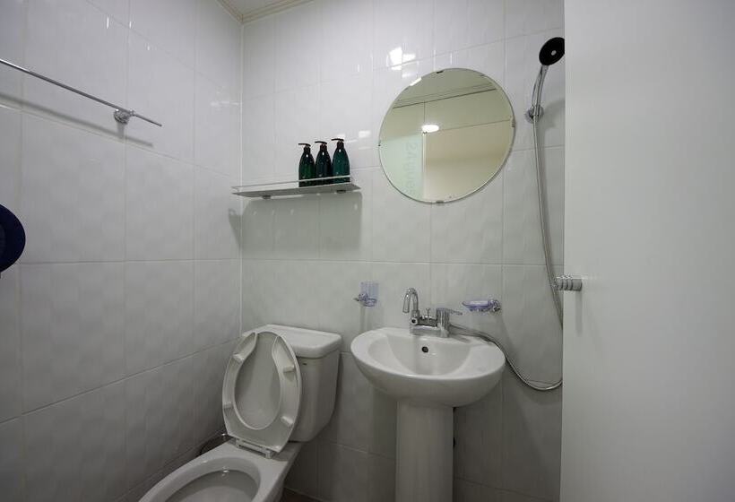 标准三人间, 24 Guesthouse Myeongdong Town