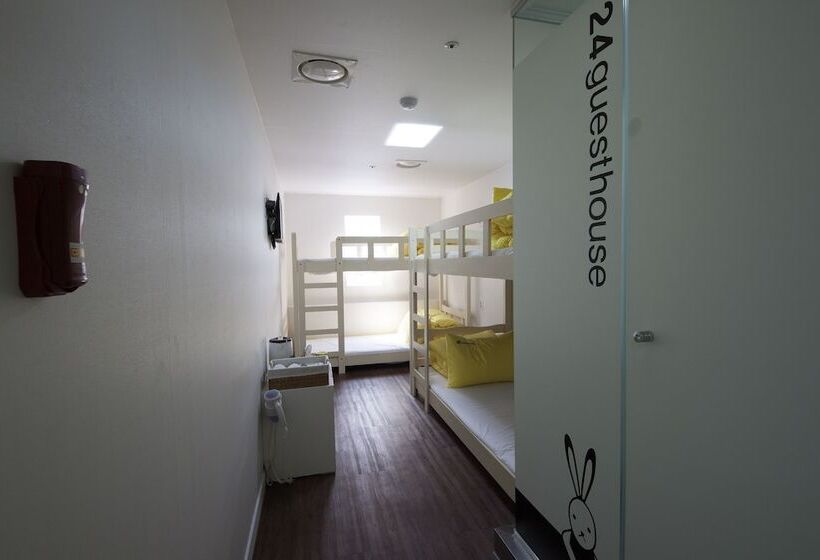 家庭间, 24 Guesthouse Myeongdong Town