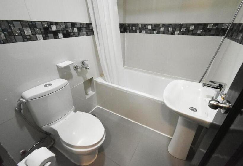 Standardrum King Size Säng, Swiftlets Inn