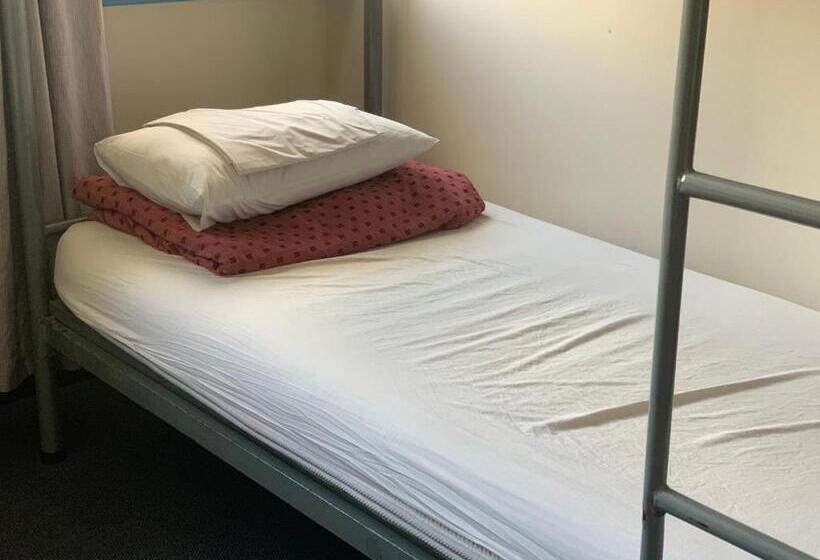 Кровать в Общей Комнате, 790 On George Backpackers