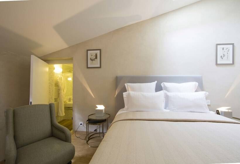 Номер Стандарт, Hôtel De La Villeon