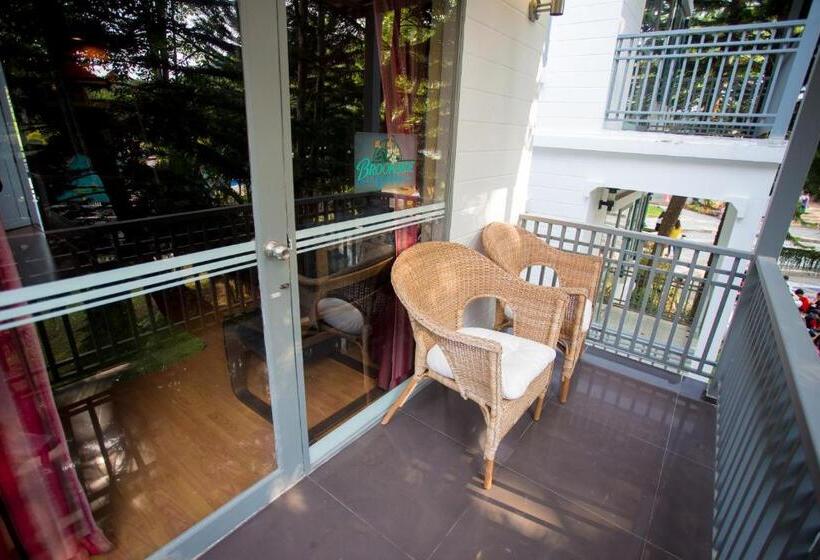 سوئیت 2 خوابه, Brookside Valley Resort