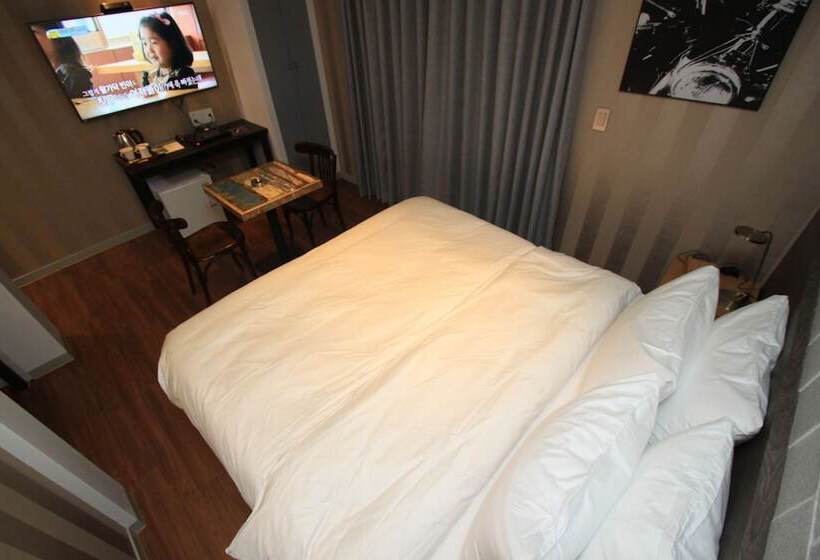 اتاق لوکس, Hound Hotel Changwon Terminal