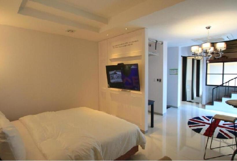 اتاق خانوادگی, Hound Hotel Changwon Terminal