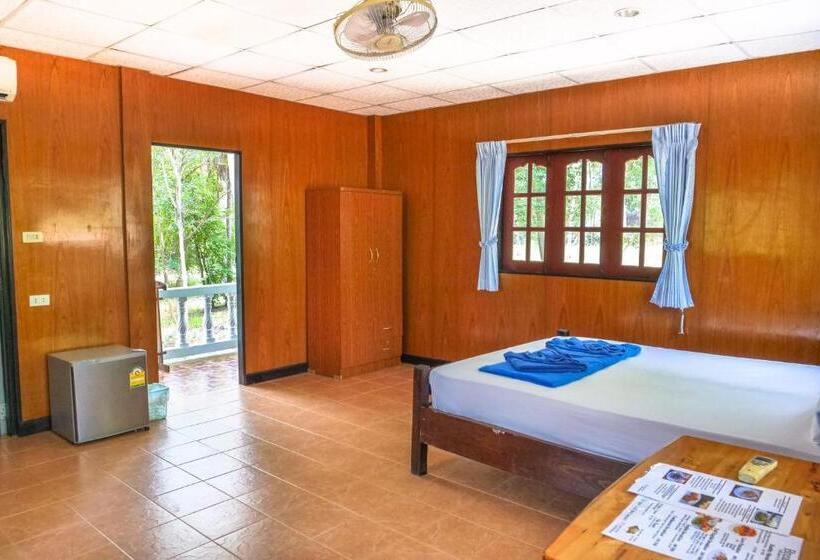 ガーデンビューのスタンダードバンガロー, Golden Hill Resort