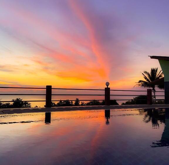 Triple Room Sea View, Golden Hill Resort