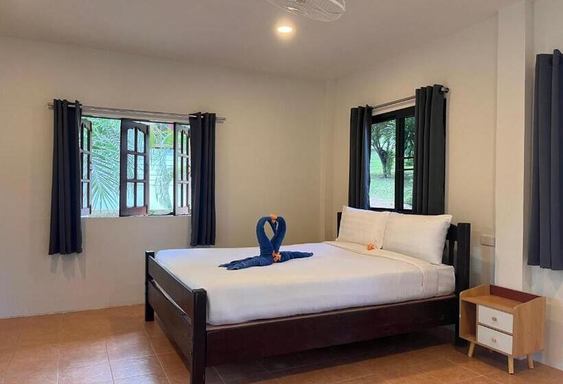 スーペリアーバンガロー, Golden Hill Resort