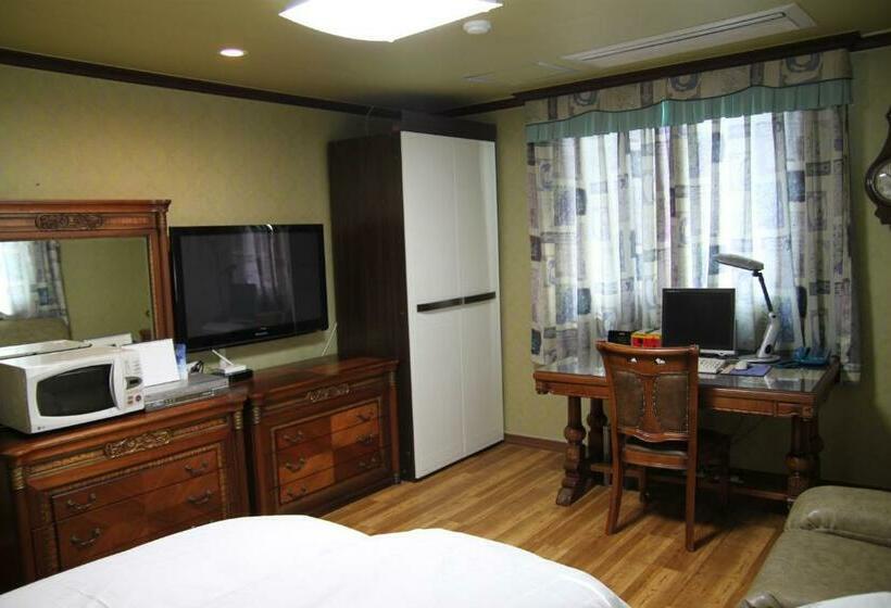 스탠다드 룸, Gunsan Western