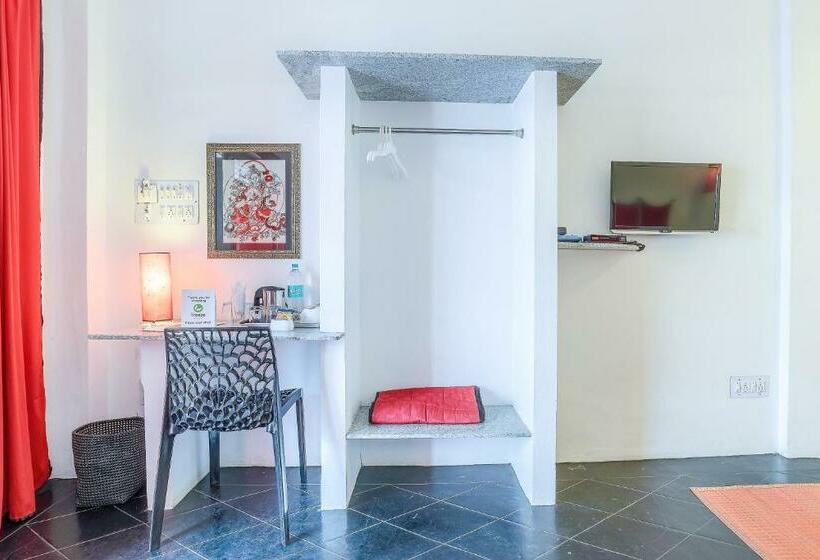 Quarto Deluxe, Itsy Hotels Red Lotus Heritage, Promenade Beach