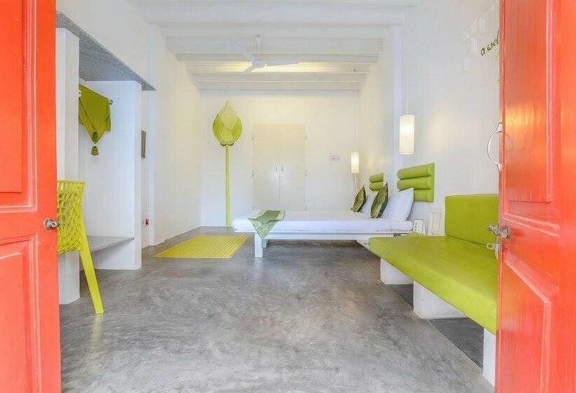 Quarto Deluxe, Itsy Hotels Red Lotus Heritage, Promenade Beach