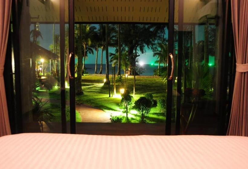 스탠다드 방갈로, Medee Resort