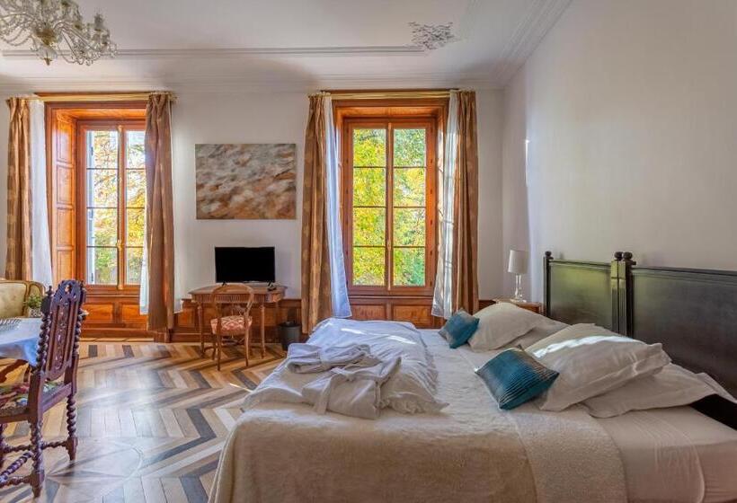 스탠다드 룸 킹사이즈 침대, Manoir De La Manantie   Teritoria
