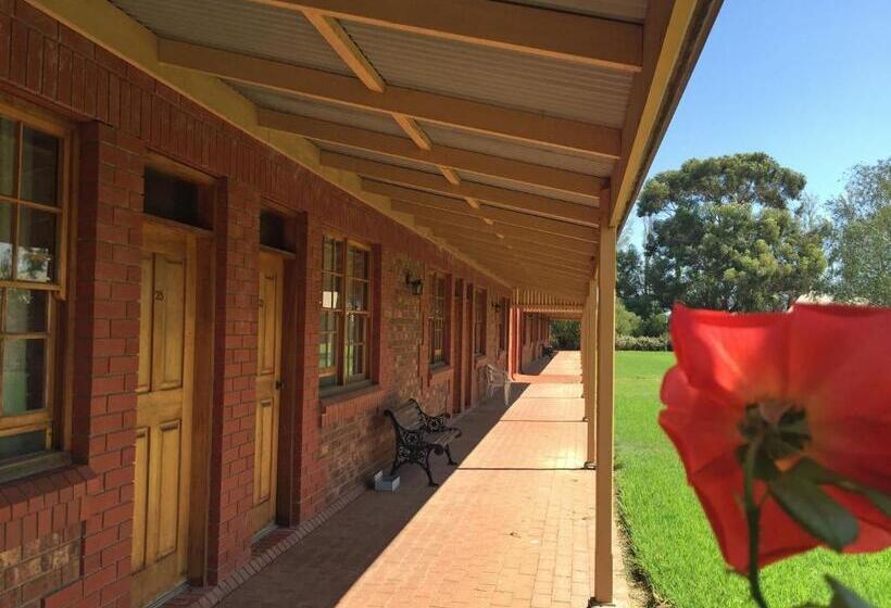 스위트 킹사이즈 침대, Coonawarra Place Motor Inn
